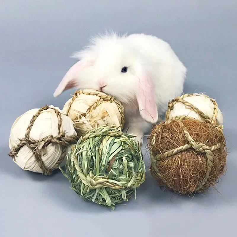 7CM Chewing Braided Ball Guinea Pig Rabbit Hamster Small Animal Play Pet Interactive Chew Toy Natural Grass Ball