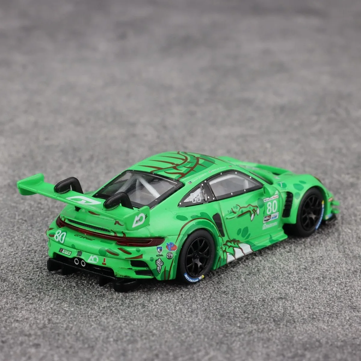MINI GT 1:64 Porsce 911 GT3R #80 2023 Sebring Green Dinosaur Alloy car model set 6