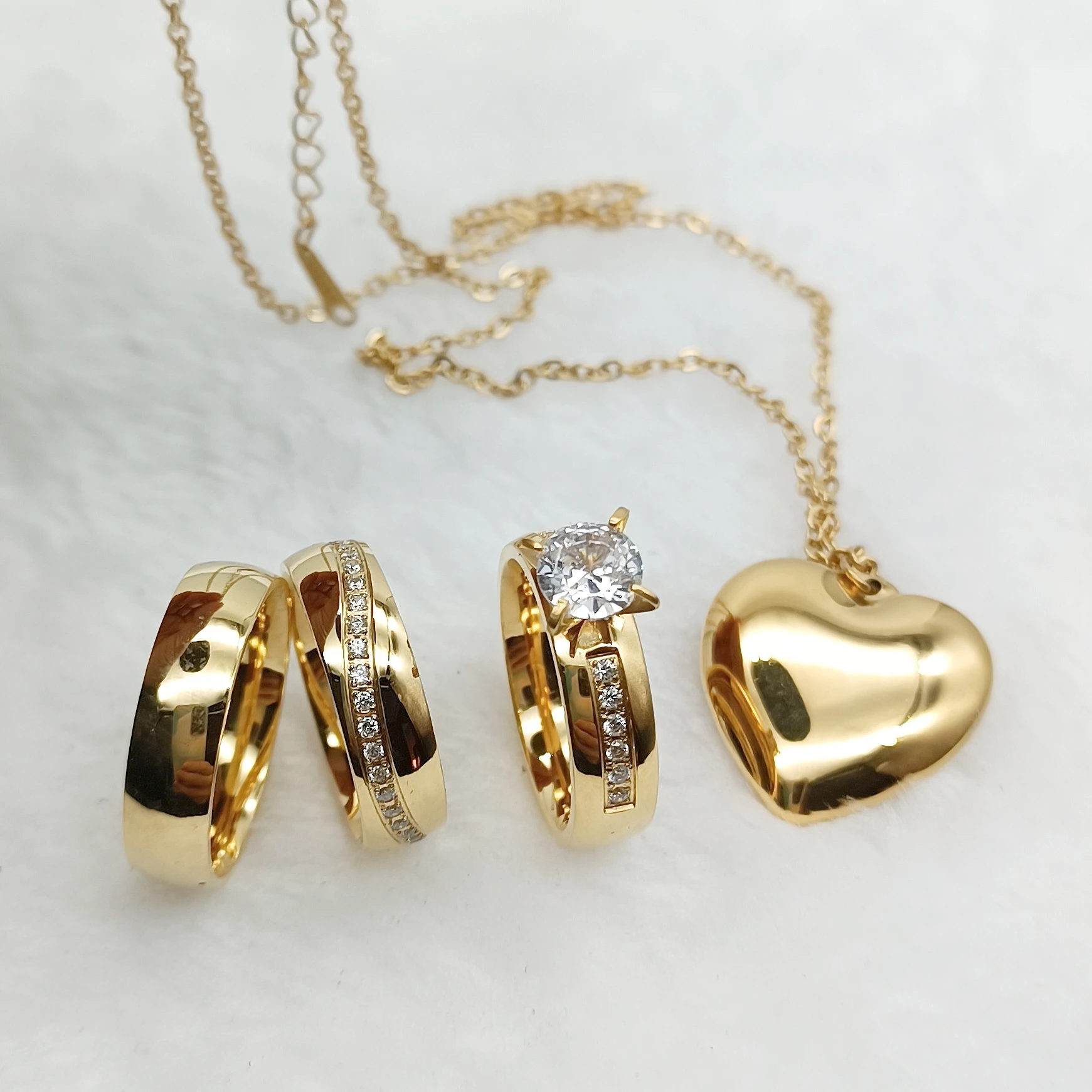 

Vintage Cz Diamond Engagement Ring Pendant Designer Necklace Cz Diamond Wedding Bridal Sets Couples 18k Gold Plated Ring