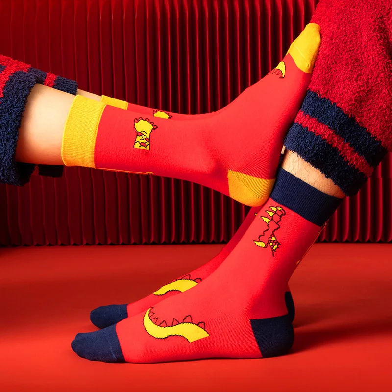 2023 Nuovi Anni Di Buona Fortuna Calzini Cinesi Dragon Claw Tail Calzini Fortunati E Sicuri Donna Uomo Lettera Ricamo Red Sox Mid Tube Sock