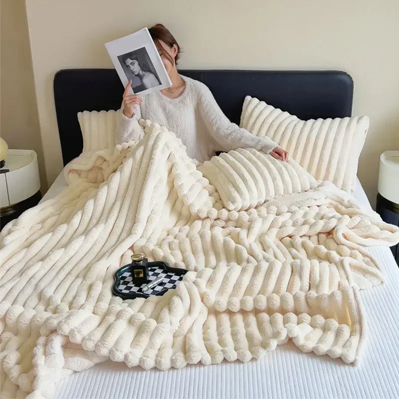 Rabbit plush blanket, imitation fur blanket, bubble plush double-layer thickened Nordic Instagram leisure sofa cover blanket