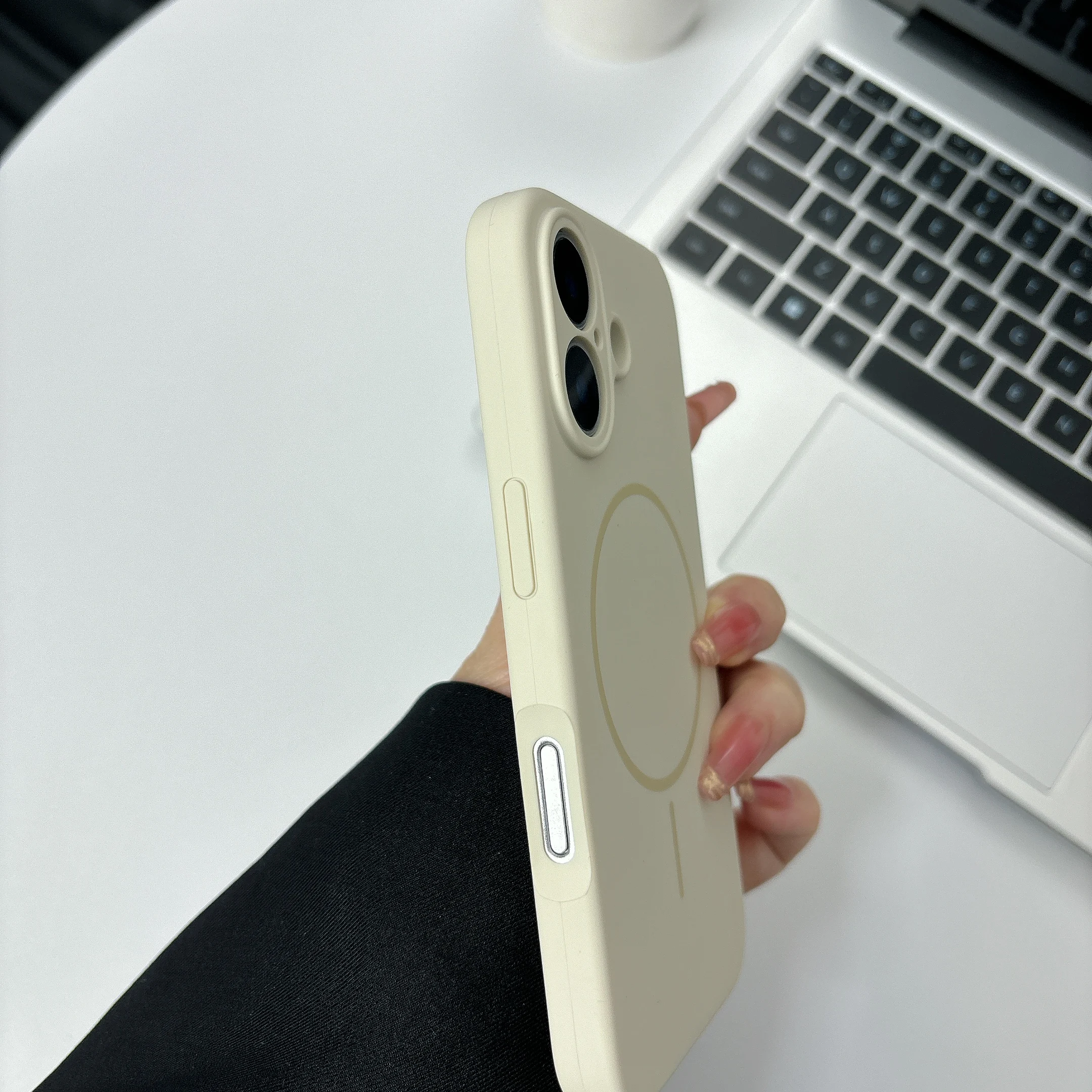 Fluorescent Green Liquid Silicone Magnetic Phone Case with Wireless Charging Compatibility
