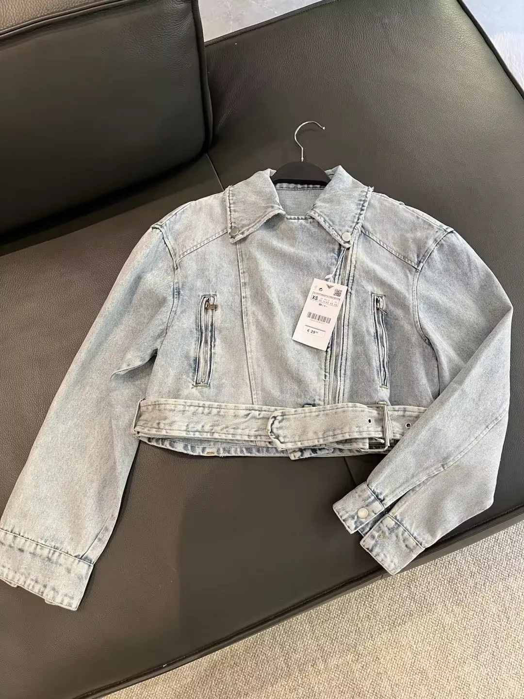 

Women New Fashion belt decoration Motorcycle style Denim Jacket Coat Vintage Long Sleeve zipper Female Outerwear Chic Overshirt