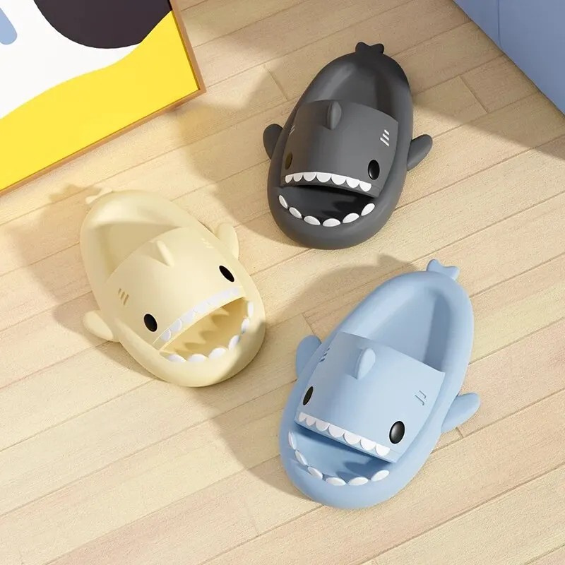 Slippers Sandals Shoes Feslishoet Shark Slippers Soft Beach Cloud Platform Women Indoor Bathroom Slides Summer Mules Outside EVA Men Shoes