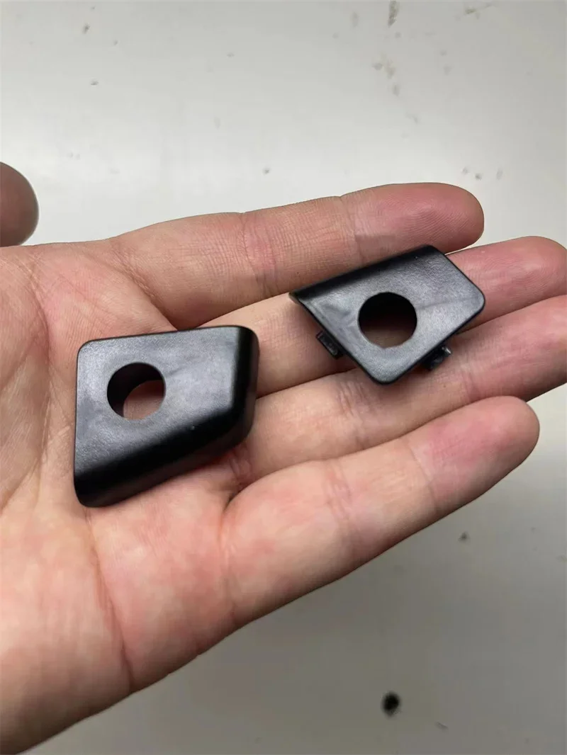 스코다 슈퍼브 우측 수납함 고정 클립 1개