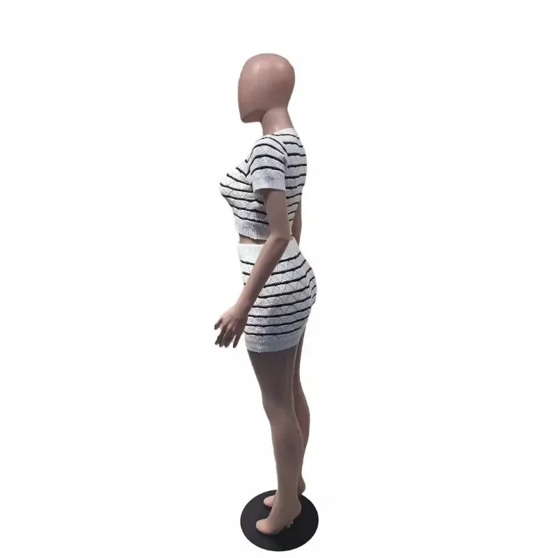 Рисунок 6 - Женский трикотажный комплект из двух предметов