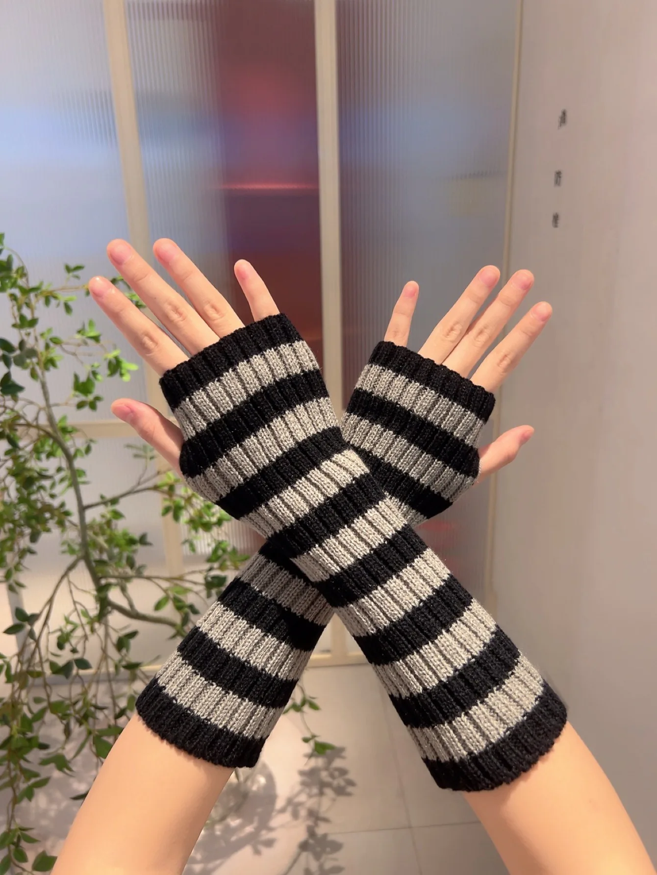Warm Arm Warmers Women Wrist Elbow Thermal Glove Hand Arm Warmers Striped Knitted Woolen Elbow Mittens Cosplay Sleeves arm sleeves wrist warmers