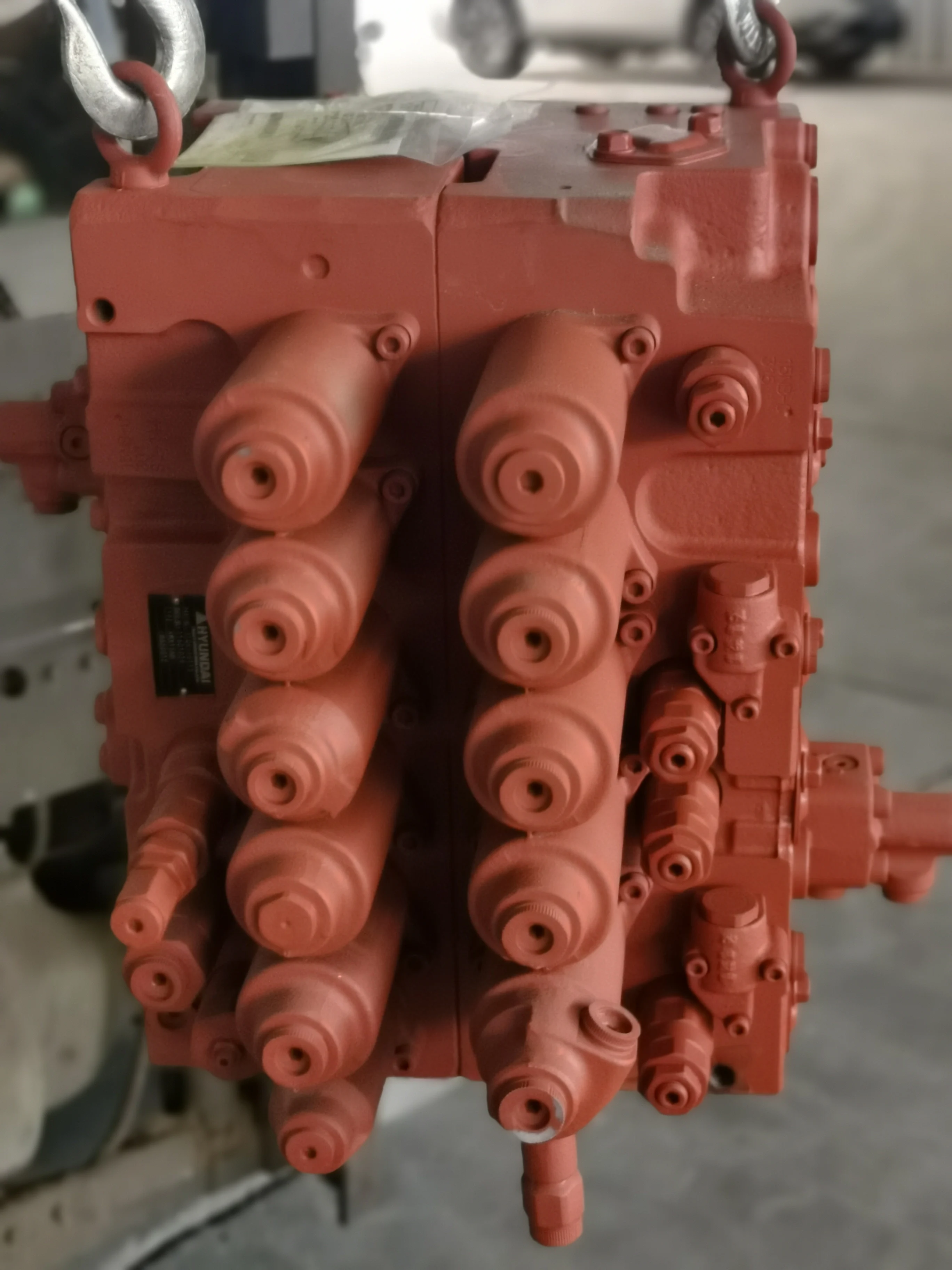 Рисунок 5 - Запчасти для экскаватора R210-7