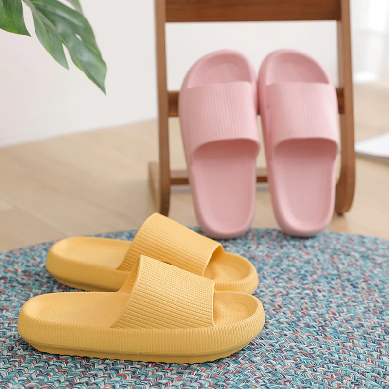 Women Breathable Non Slip Thick Soled Slippers