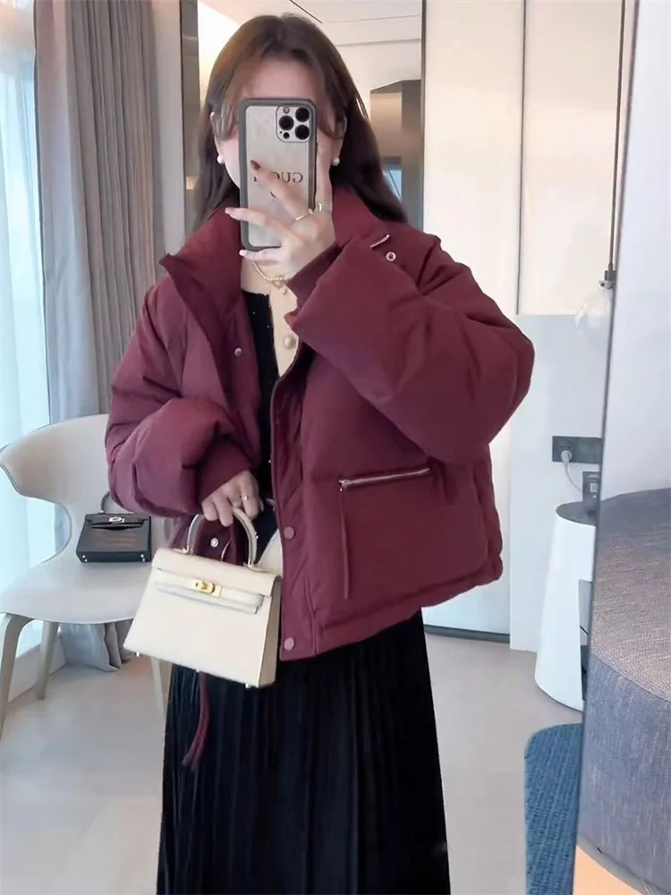 Рисунок 2 - Женская короткая куртка с воротником-стойкой