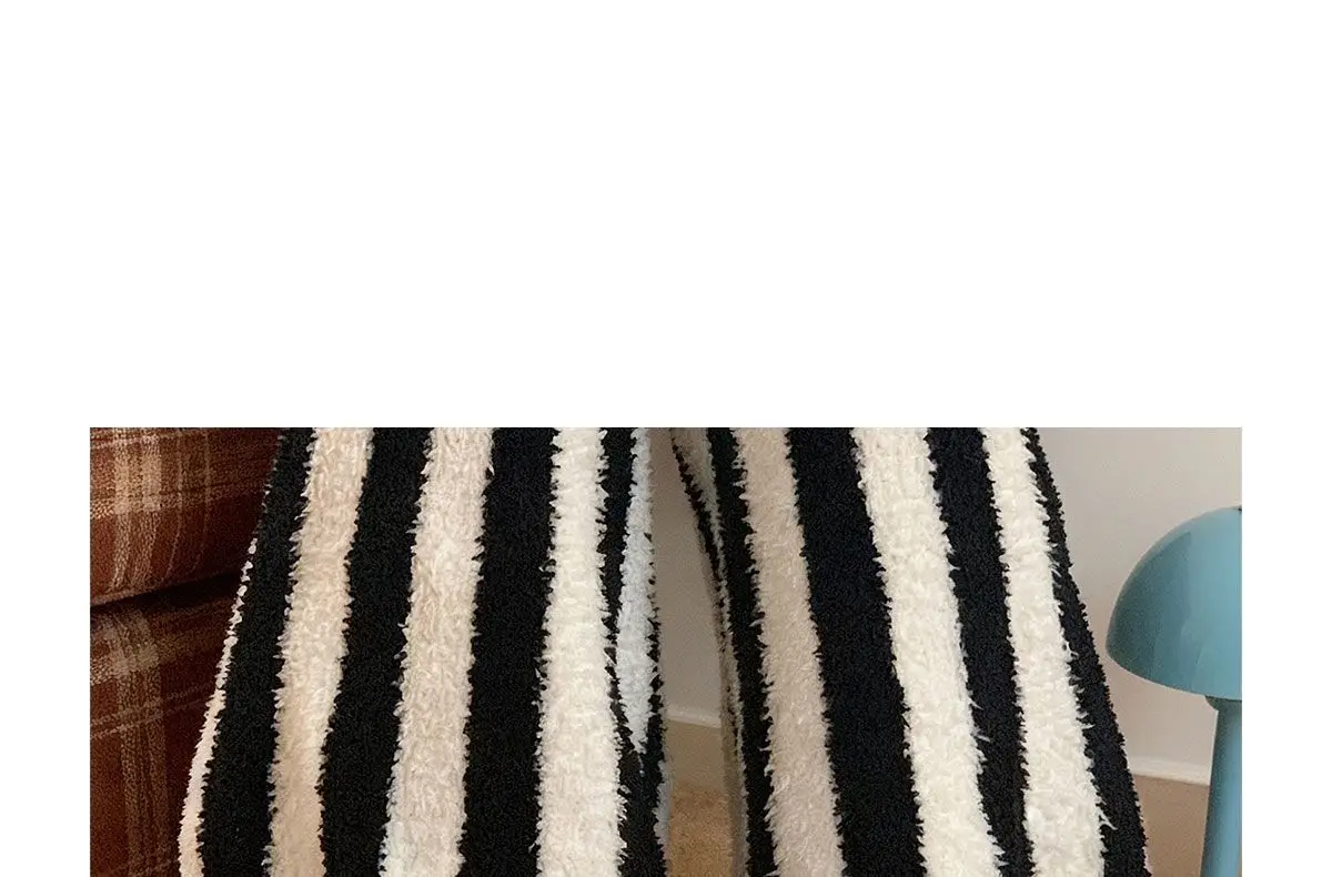 Schöne schwarz weiß 3D Katze Ohr Plüsch Hausschuhe Indoor Haus Tier Kitty Schuhe Frauen Slip-ons Pelz Pantoletten Chausson Chat – Detail 10