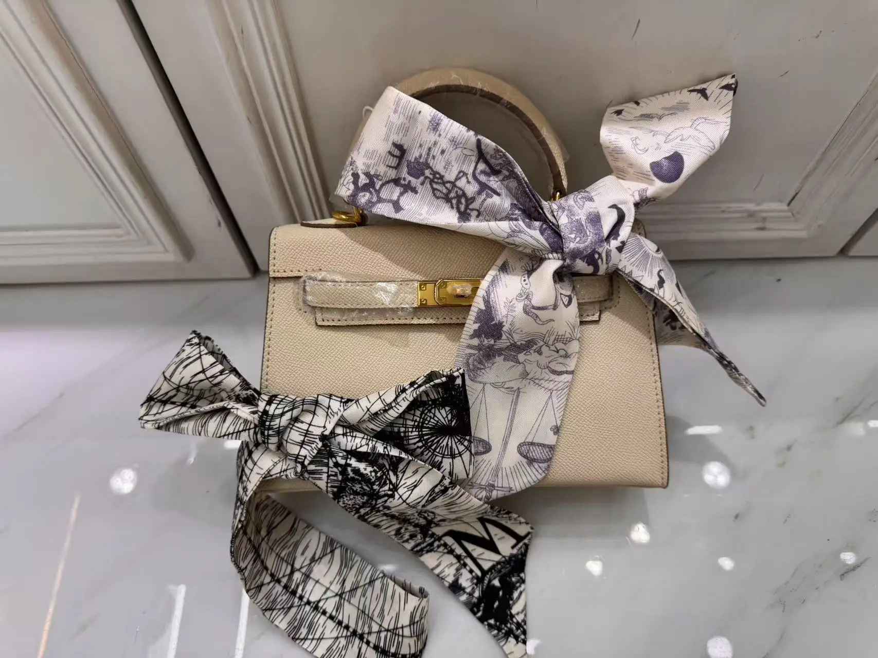 Bag interior and lining