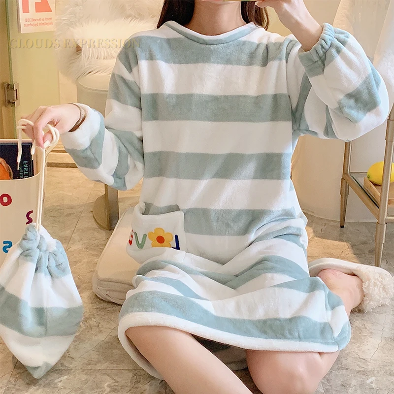 

Winter Fleece Nightdress Kawaii Girls Sleeping Dress With Pouch Women Nightgowns Nighttie Ladies Sleepshirts Home Skirts Fashion