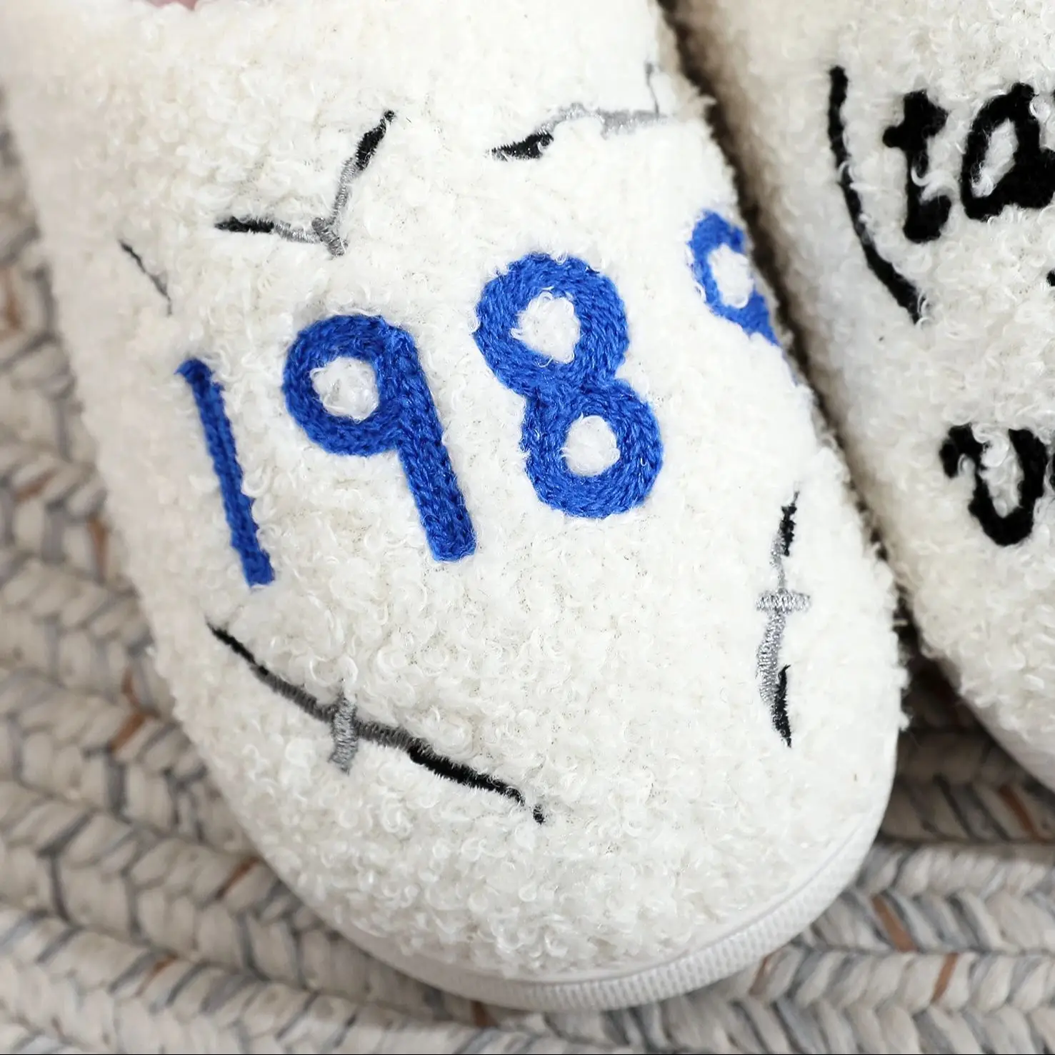 Music Idol 1989 Taylor Letter Embroidery stuffed Home Thick Sole plaid Furry Cotton Slippers Cute Warm Non-slip Indoor Slippers Gift for Friends 6