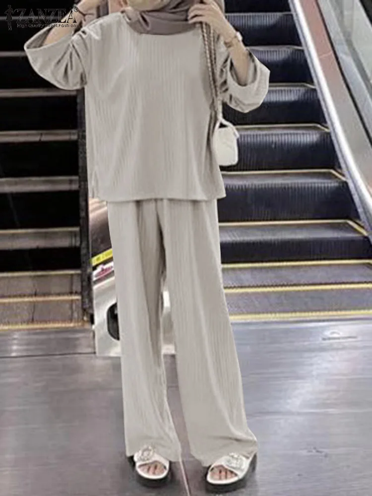 

Комплект женский осенний из блузки и брюк с длинным рукавом