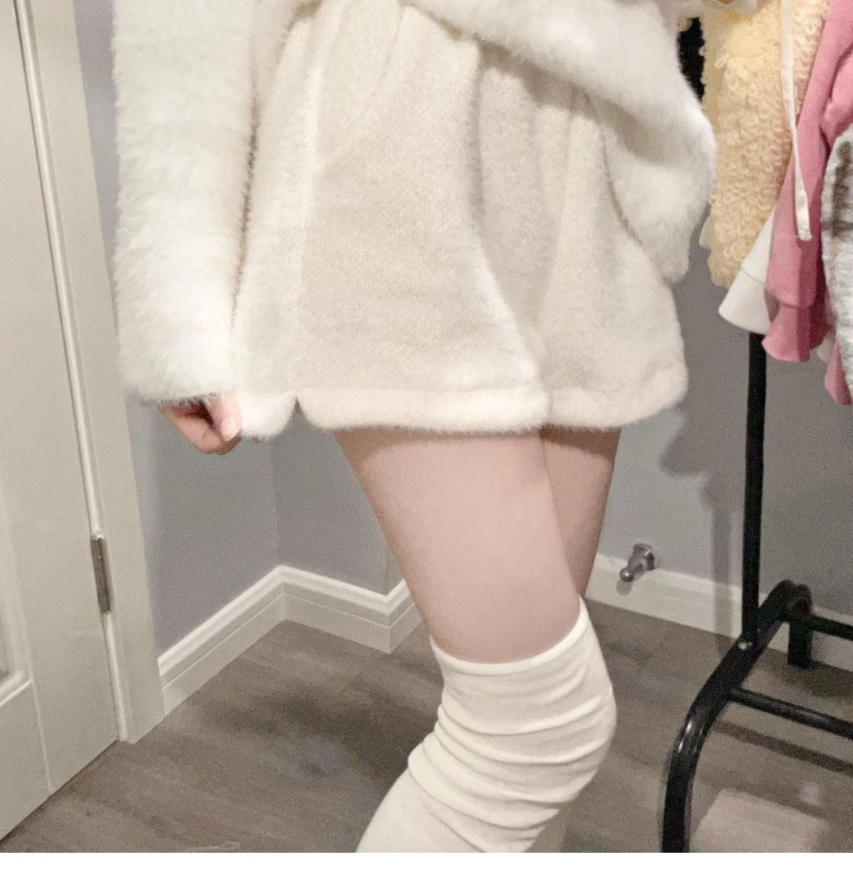 Mink Velvet Cute Shorts Women New Gentle Loose Solid Color Thin Plush Elastic Waist Wide Leg Pants Female Y2k Shorts