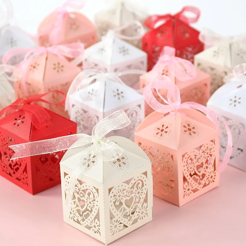 50Pcs Hollow Design Heart Flowers Pattern Candy Boxes Gift Box Baby Shower Kids Birthday Decoration Candy Boxes Wedding Favors