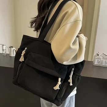 حقيبة كتف نسائية أنيقة من سروال قصير مع جيوب متعددة، أشرطة ثابتة، سحاب للإغلاق، مثالية للنزهة، حقيبة حمل للسفر 5