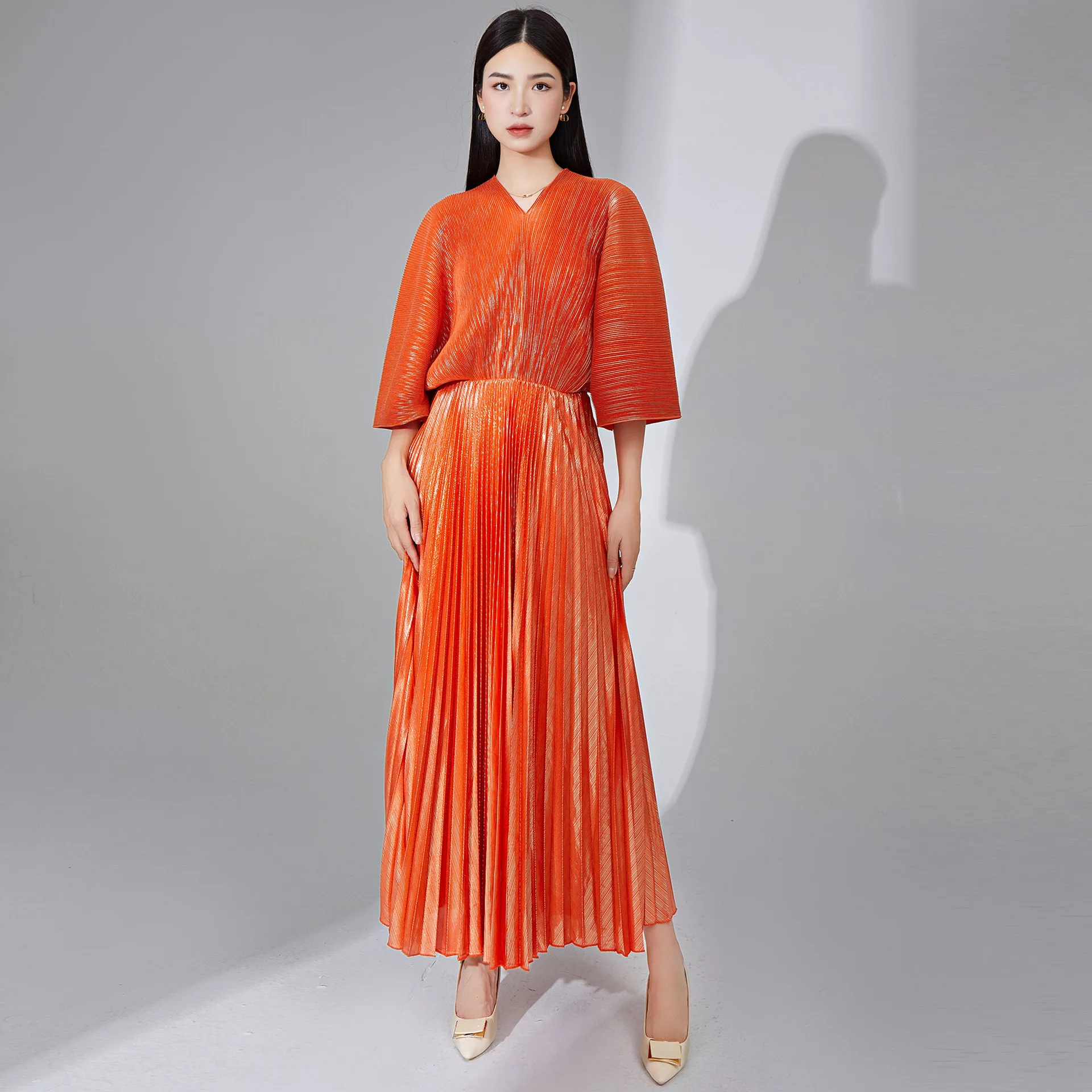 

Pleated plus-size dress Long V-neck elegant big swing dress