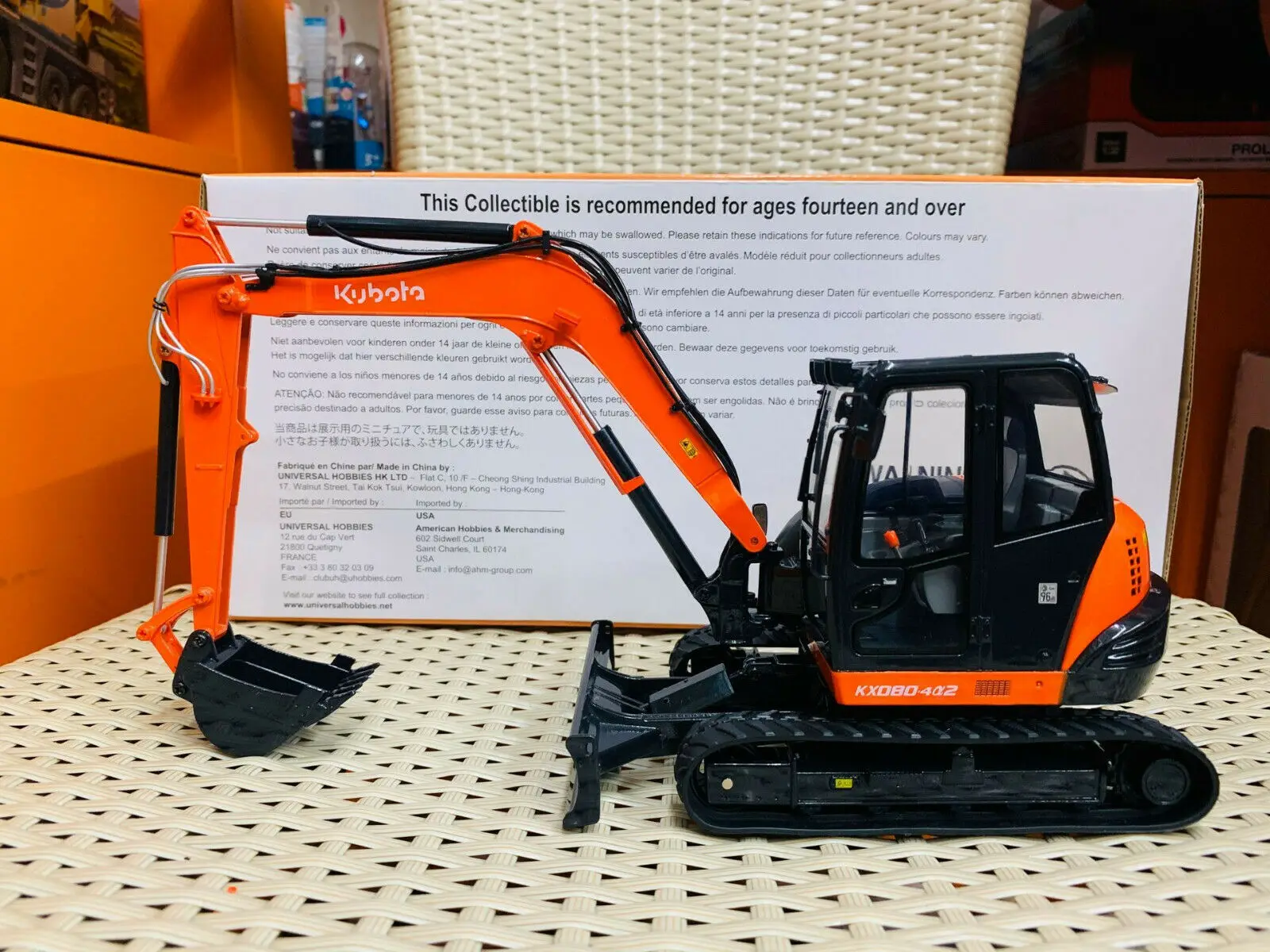 Kubota Excavator KX080-4 US Version 1/24 Scale Die-Cast Model New Original Box