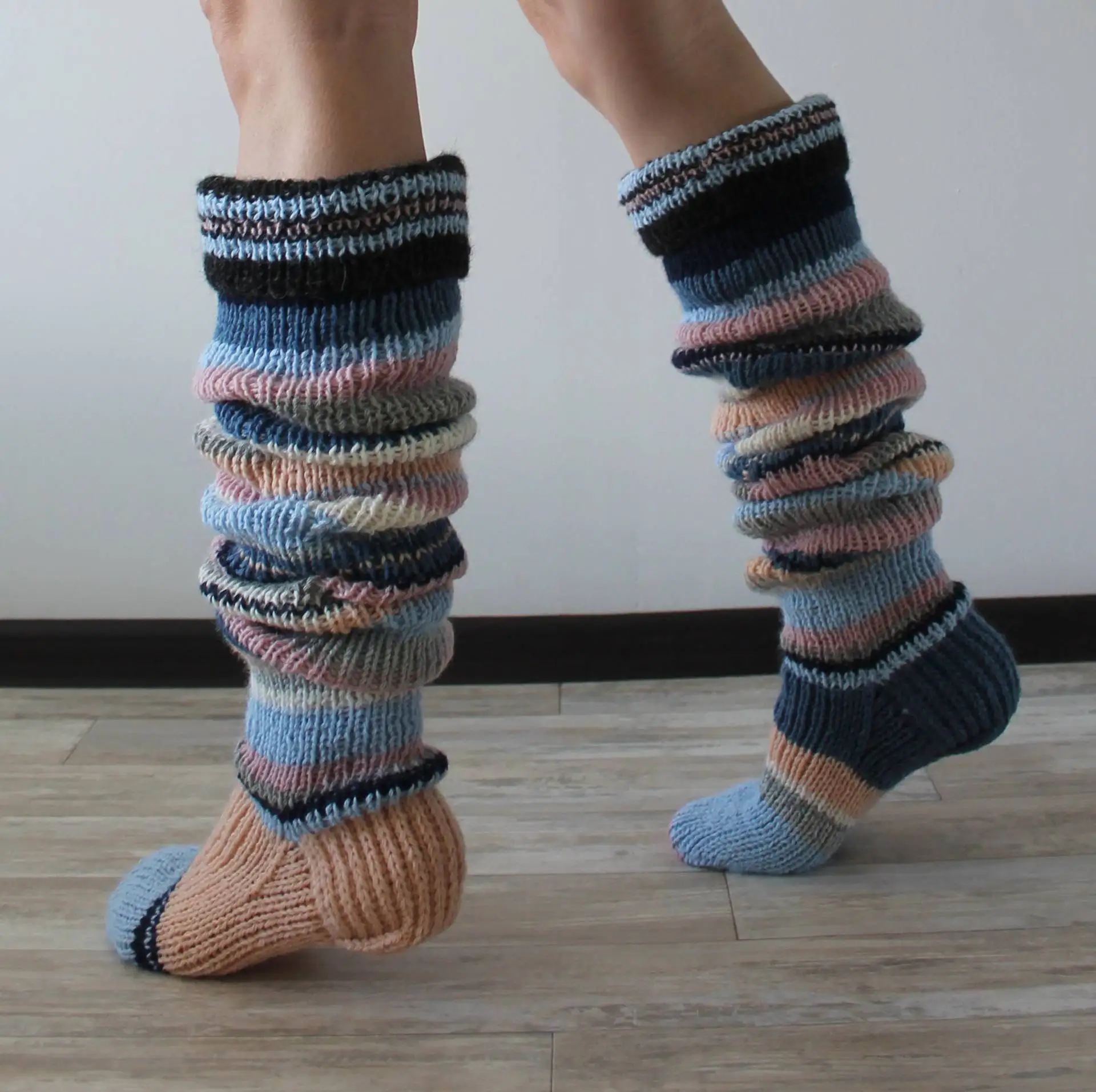 Women's Wool Knee Socks Leg Warmers Fashion Y2K Leggings Striped Long Knee Knitted Stacked Socks Women Winter Accessories leg warmers