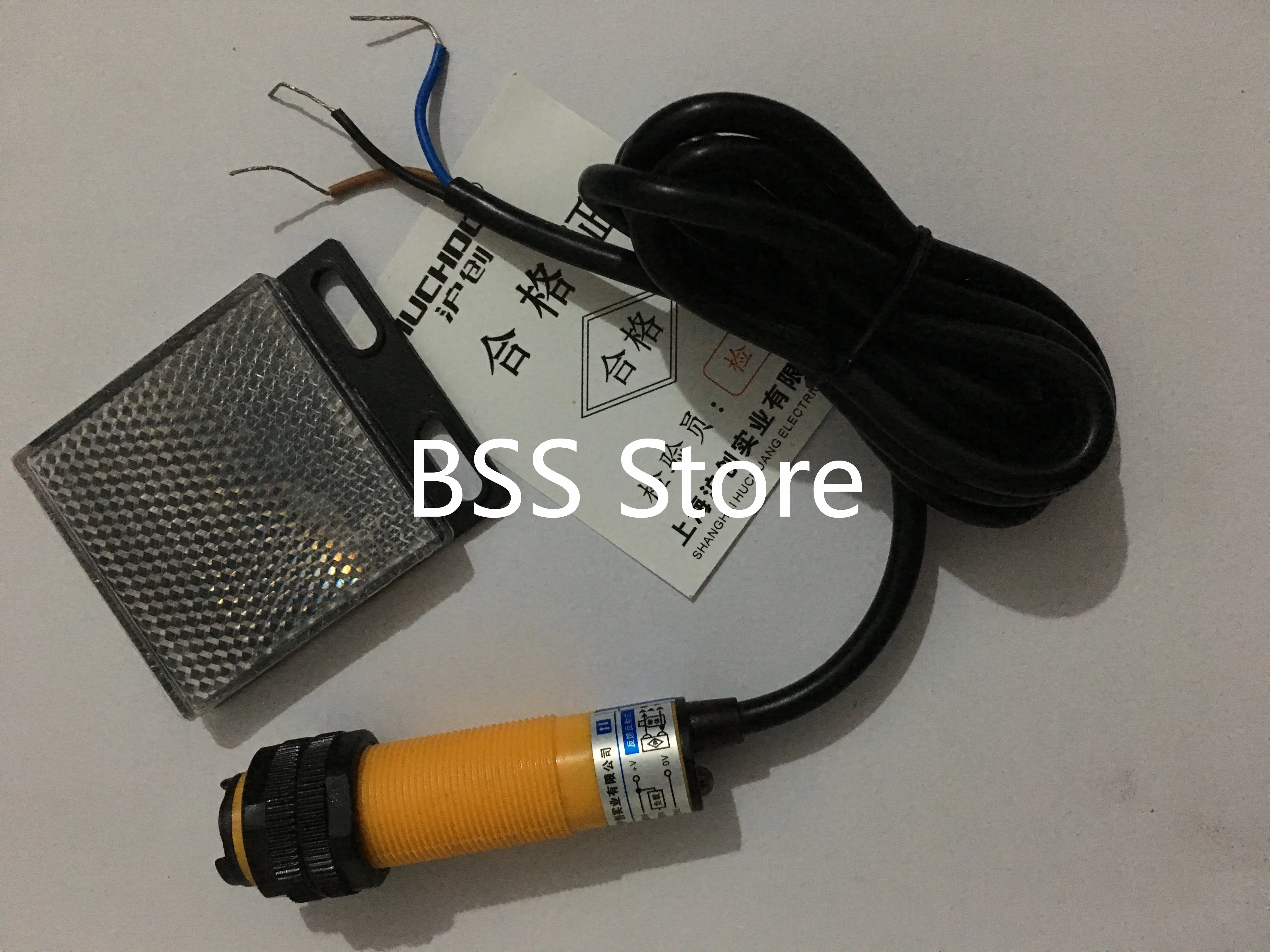 Reflex-Lichtschrankensensor E3F-R2NK / E3F-R2N1 – NPN, DC12-24V, Reichweite 2 M, Für Automatische Erkennung
