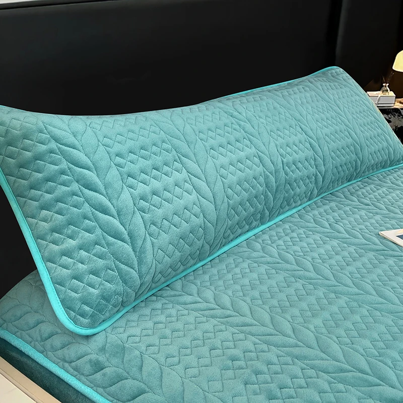 1 piece of light luxury solid color diamond-shaped plush pillowcase, couple long pillowcase (without core), comfortable bedding 3