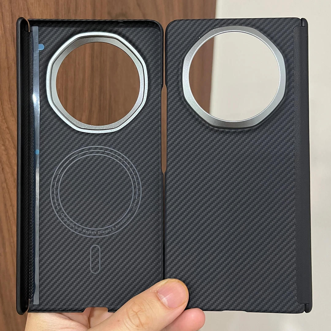Premium Magnetic Carbon Fiber Hinge Phone Case for Huawei Honor Magic V3 5G - Magsafe Compatible