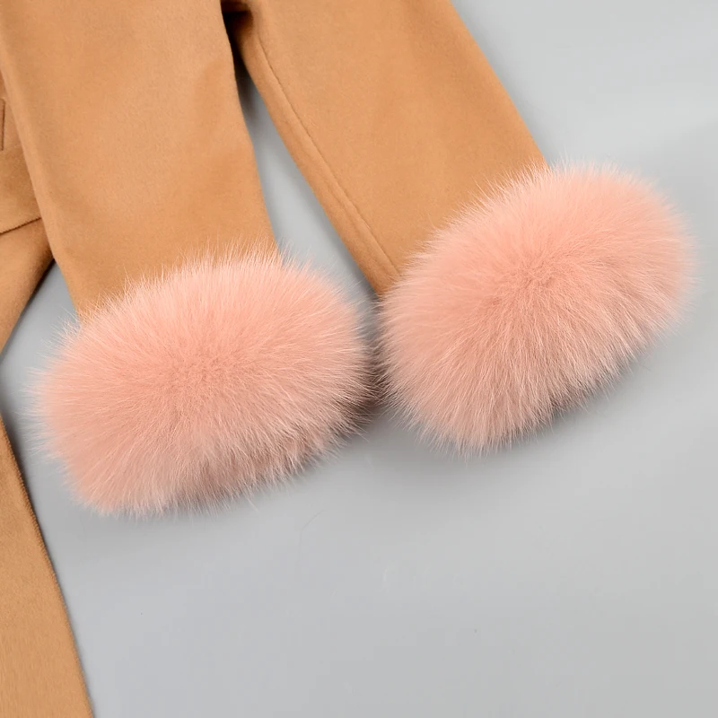 Рисунок 4 - Манжеты из лисьего меха для женщин