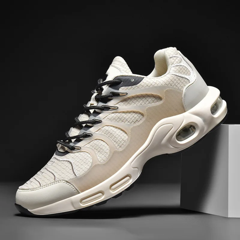 New Men's Casual Sports Shoes Mesh Breathable Running Shoes Thick Sole Shock Absorbing Cushion Shoes