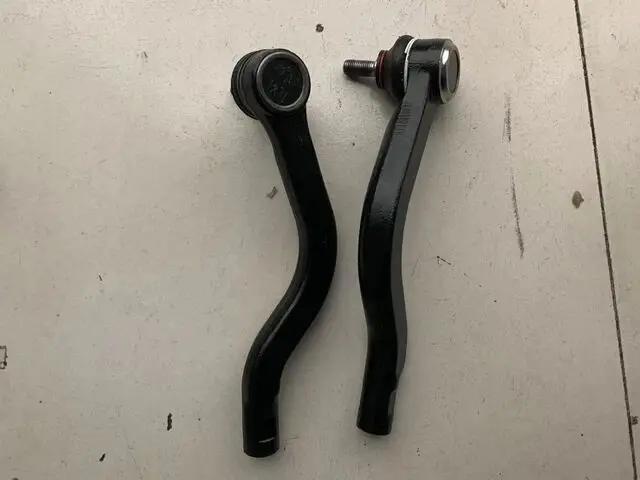 

2pcs/lot Steering Axial Rod / Tie Rod End For Chinese SAIC ROEWE 550 MG6 autocar motor parts 10004333