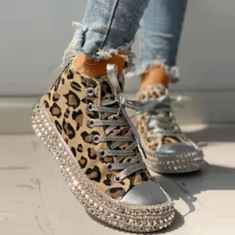 Women's Casual Shoes Fashion Studded Leopard Print Canvas Shoes for Women Lightweight Breathable Vulcanized Shoes Zapatos Mujer