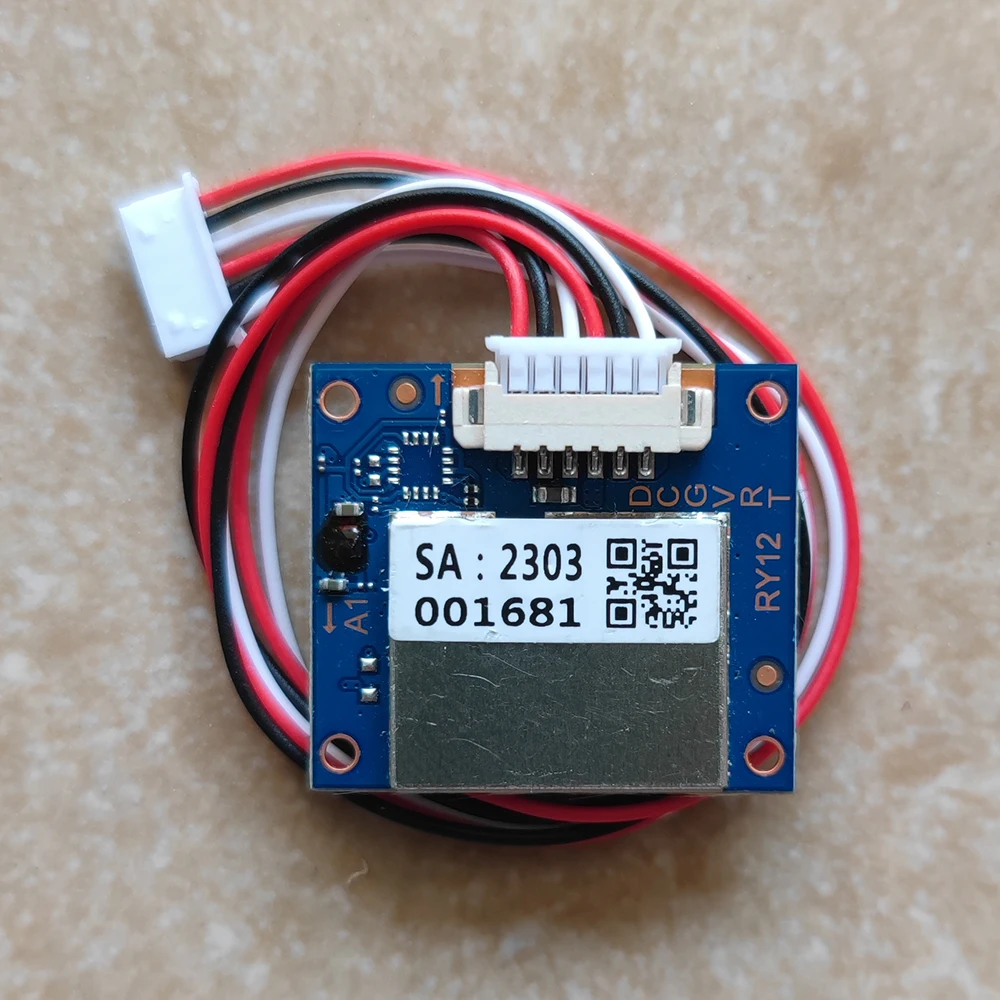 Module GPS drone détaillé avec antenne, pièce détachée pour réparation ou upgrade.