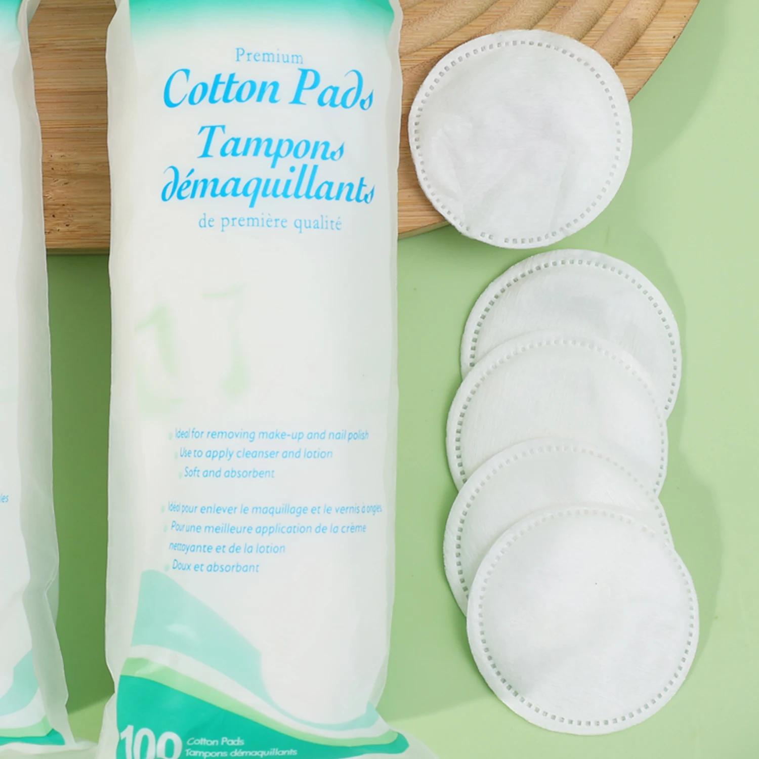 Soft White Cotton Makeup Remover Pads for Facial Skin Care