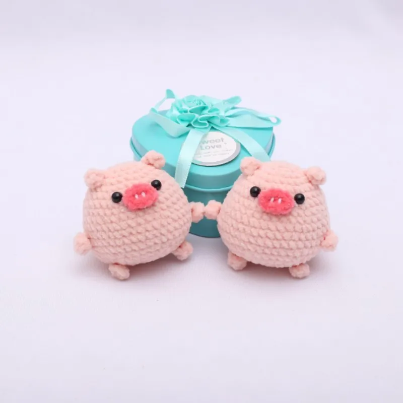 Cute Kapibala Doll Crochet Keyrings Handmaking Knitting Rabbit Keychains Creative Cartoon Pig With Carrot Car Keys Keyrings New
