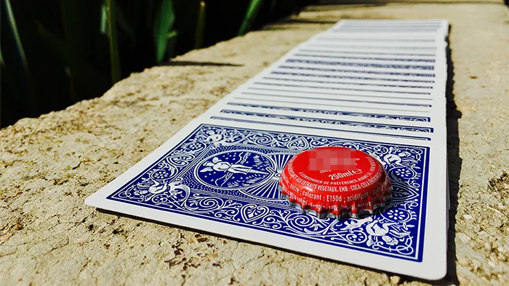 

Cap your Card by Olivier Pont Card Magic Tricks Close Up Magic Magie Magia Magicians Prop Illusion Gimmick +Tutorial