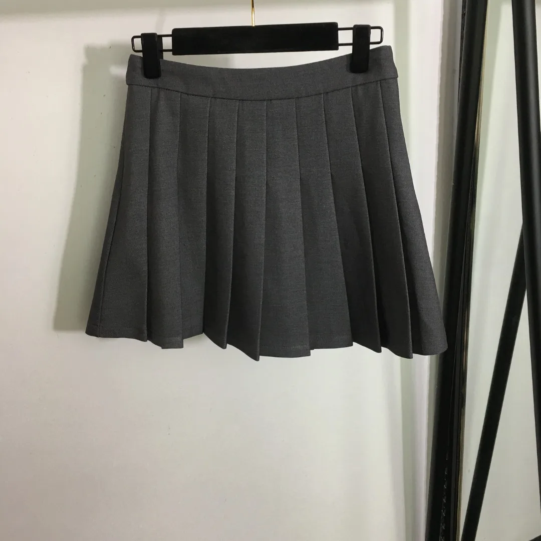 

New label decoration A word pleated short skirt, safety pants lining sexy fashion Slimming Eye-catching free