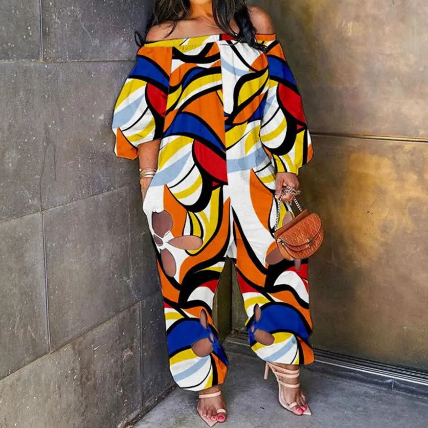 Рисунок 5 - Женский однотонный комбинезон с открытыми плечами