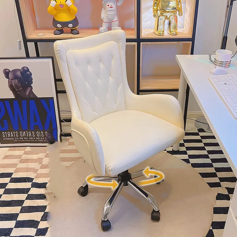 Рисунок 2 - Роскошное белое офисное кресло с поддержкой спинки