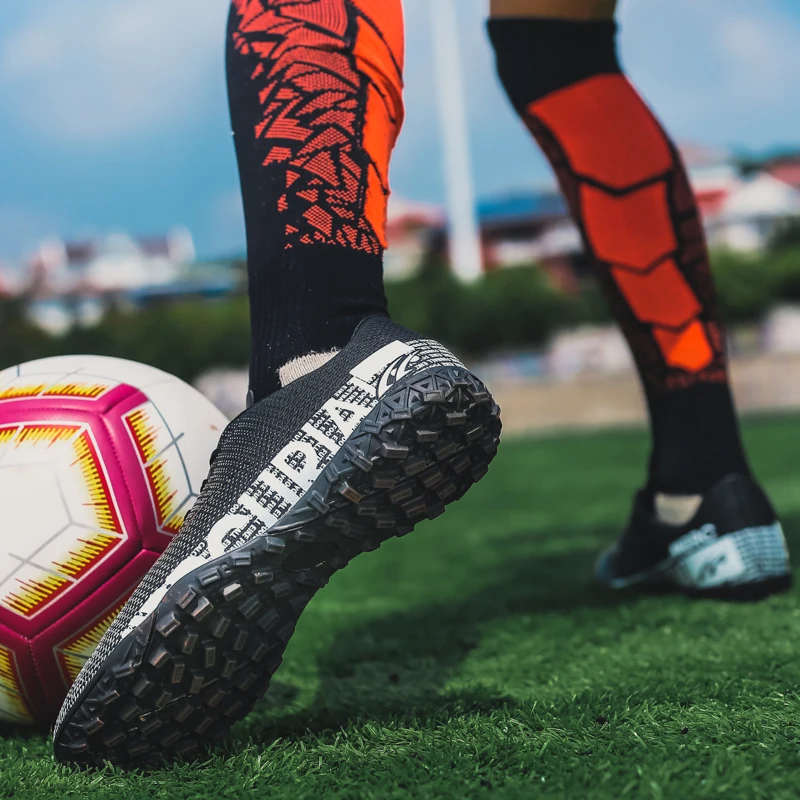 Children And Youth Professional Long Nail Football Shoes Men's Broken Nail Football Shoes Student Training Shoes 31-45#