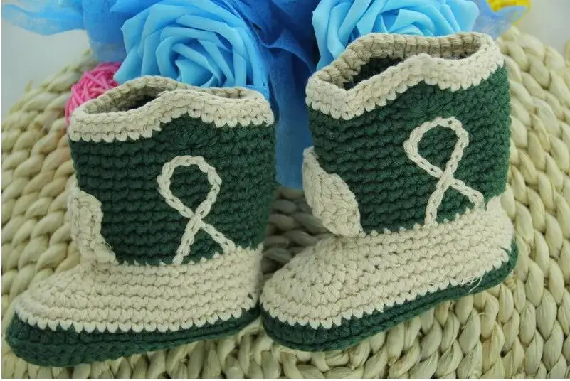 

Special clearance- Pure handmade Crochet Baby boys Boots 100% cotton Baby girls Cowboy boots Size: 11cm,12cm