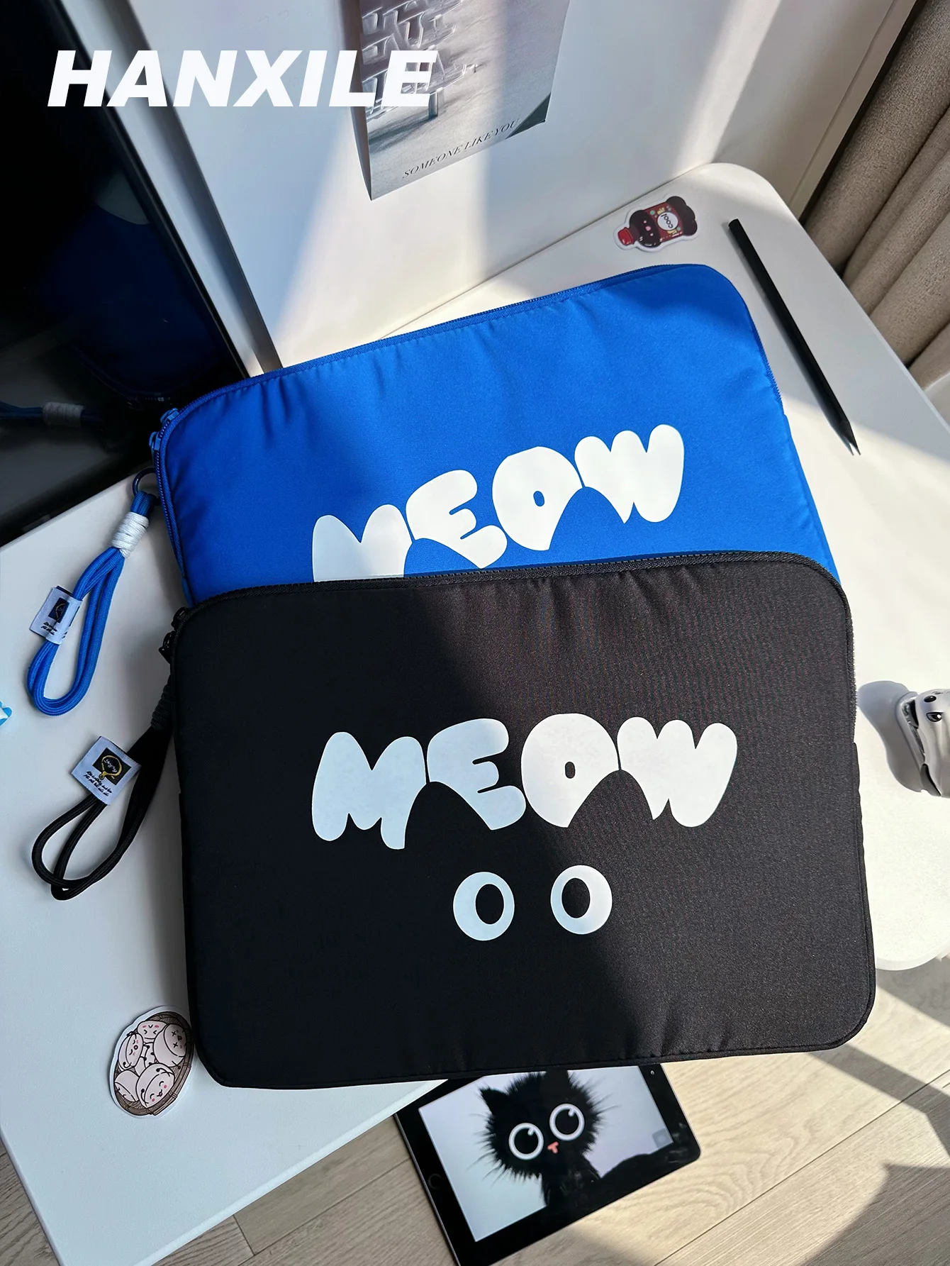 Cute Cartoon Laptop Sleeve Bag - Whimsical Design