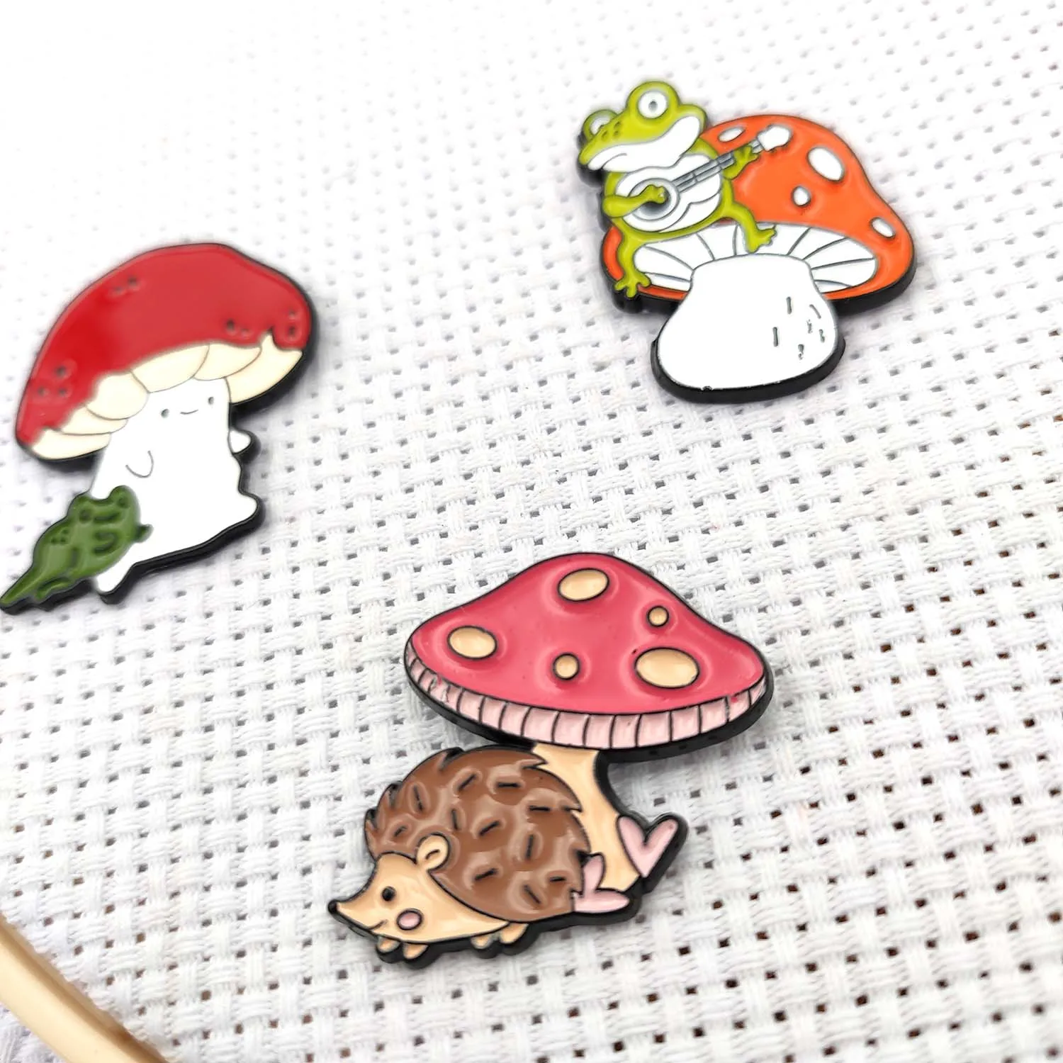 Description Picture 5 of itemNeedle Minder Magnetic Mushroom Anime Needle Magnet Pin Holder Cross Stitch Embroidery Project DIY Needle Keeper Finder Sewing