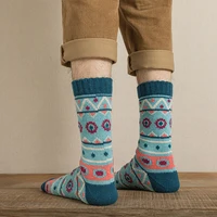 5 Pairs New Man Women Thick Winter Warm Socks Retro Style Dot Wave Pattern Couple Models Free Size 6