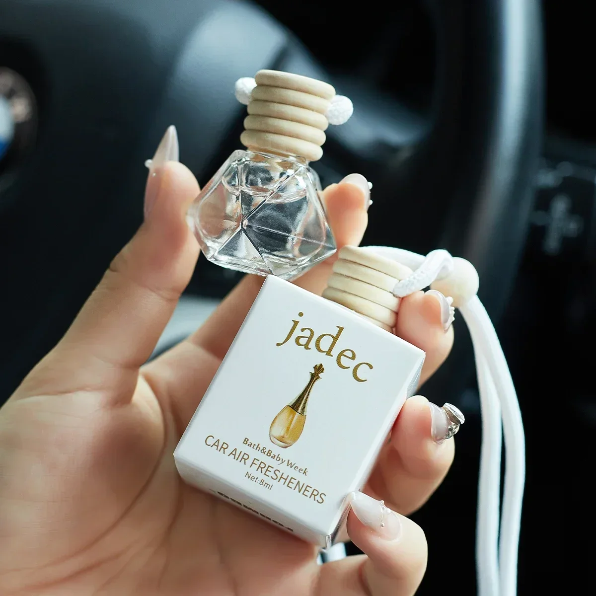 Car Hanging Glass Bottle Air Freshener Empty Bottle Aromatherapy Pendant Diffuser Auto Car Decoration Aromatherapy Ornament 8ml