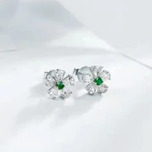 AU750 18K White Gold Emerald 0.1 Carat Real Diamond 0.5 Carat Stud Earrings For Women Cute Bowdnot Engagement Jewelry