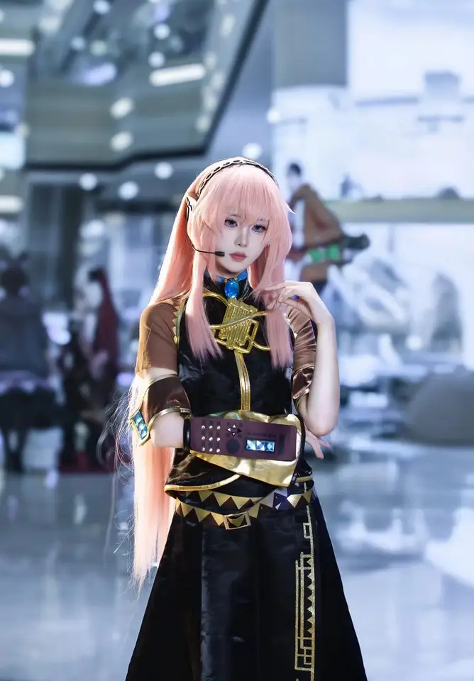Megurine Luka Outfits
