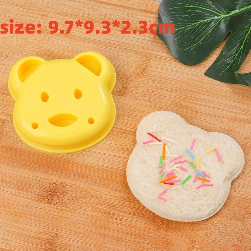 PP Plastic Bear Sandwich Mold Cutter