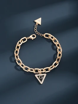 Guess-Pulseras triangulares y con borlas 1