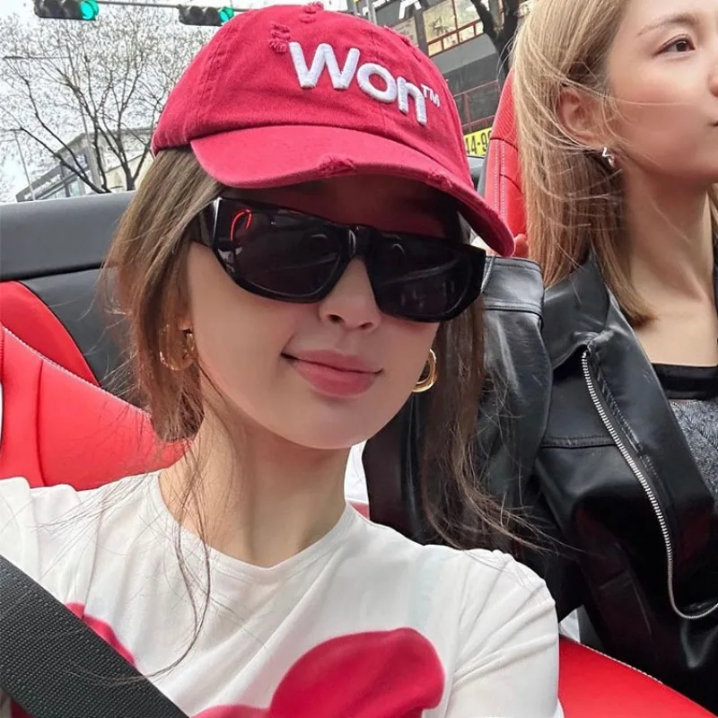 

Korean Three-dimensional Letter Embroidered Baseball Hat Men and Women Wide Brim Old Fashion Versatile Adjustable Sports Cap
